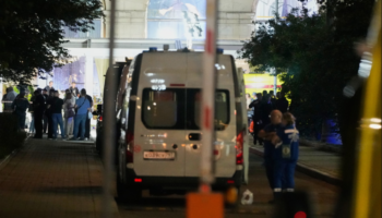 Kreu i një kompanie ruse të dronëve plagoset rëndë në atentat me bombë në makinë