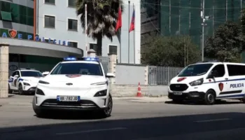 Krim i rëndë në familje në Durrës, 43-vjeçari plagos me thikë në kokë gruan, por të dy përfundojnë në spital!