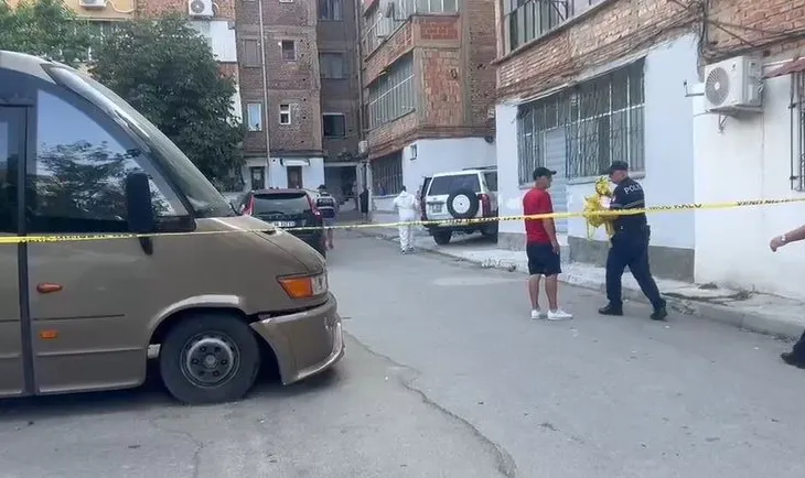 Krimi i rëndë në Korçë/ E ndoqi rrugëve me kallashnikov dhe e vrau në një pallat, autori dhe viktima shokë, ishin rritur bashkë