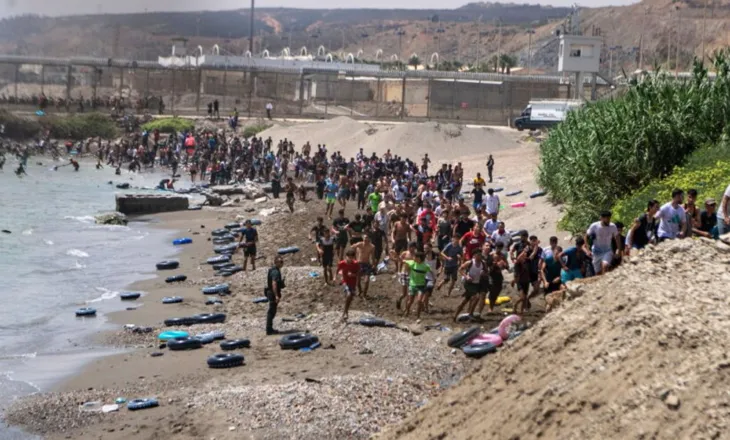 Kriza e Ceutës përplas Europën, Spanja akuzon vendet e BE për mungesë solidariteti