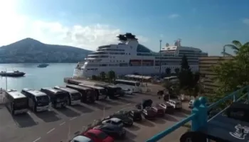 Kroçera “Seabourn Quest” ankorohet në Sarandë, 500 turistë vizitojnë Ksamilin dhe Butrintin dhe “Syrin e Kaltër”