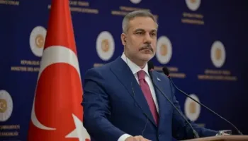 Kryediplomati turk Fidan: Sulmet izraelite kërcënojnë stabilitetin e Sirisë