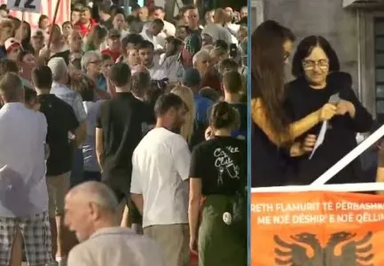 “Kryeministri të japë dorëheqje”/ Bashkëshortja e poetit të ekzekutuar fjalim në protestë: Komunizmi më la pa familje..