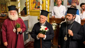 Kryepiskopi Joani në Imbros, bashkë me dy patriarkë për 65-vjetorin e Bartholomeut
