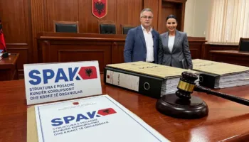 Kulisat, besniku i Belinda Ballukut me vilë korrupsioni në Dhërmi “i bën gropën” shefes, ia nxjerr të gjitha të…