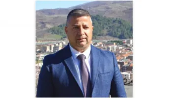 ‘Kumbaro po bllokon investimet’/ Malaj: Rama sulm të mirëorganizuar ndaj Memaliajt, protestat e vetmja rrugë
