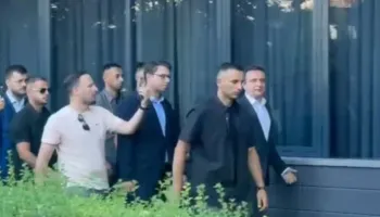 Kurti del pas tri orësh nga takimi me Abdixhikun: Nuk kemi ende një marrëveshje politike