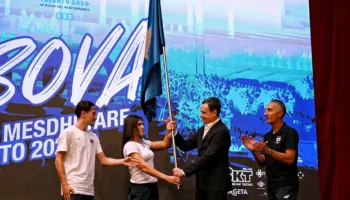 Kurti i dorëzon flamurin ekipit të Kosovës për Lojërat Mesdhetare Taranto 2026