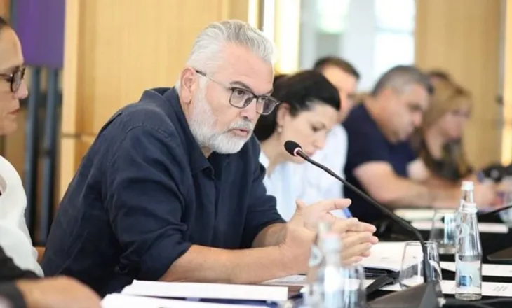 “Kush troket, dëgjohet”/ Gogu zbulon strategjinë e re të PS-së pas takimit me Ramën