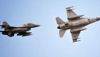 Kuvajti nën alarm pas sulmit me dronë, ushtria rrëzon mjetet ajrore të dyshuara iraniane