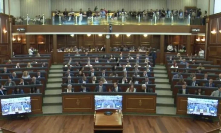Kuvendi i Kosovës/ LVV kërkon më shumë kohë për bisedime me opozitën, shtyhet seanca konstituive