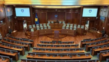 Kuvendi i Kosovës nuk u konstitua brenda afatit, seanca vazhdon sot