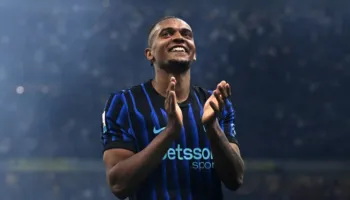 “Ky është një klub special”, Akanji: Ai di të bëjë gjithçka