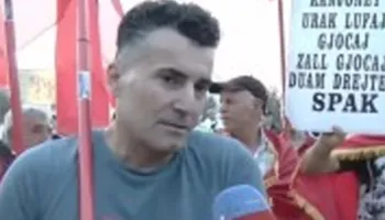 ‘Largohuni nga kupolat politike’/ Emigranti nga Gjermania thirrje shqiptarëve