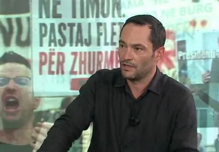 “Lëvizjet anatemuese të Ramës, bëjnë të mos ketë asnjë ndërprerje nga qytetarët”/ Protesta, Pashaj: Politika ka…