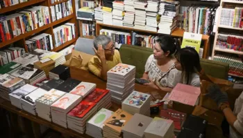 Libraritë e Hong Kongut po mbyllen, bashkë me hapësirat ku lexuesit kinezë sfidonin të vërtetat zyrtare