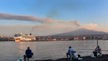 Llava dhe hiri vullkanik nga Etna, anulohen deri nesër pasdite fluturimet në aeroportin e Katanias