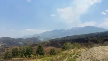 Lufta me zjarret/ Ndryshon moti, paralajmërohen reshje dhe rënie temperaturash, ja çfarë pritet ditët në vijim