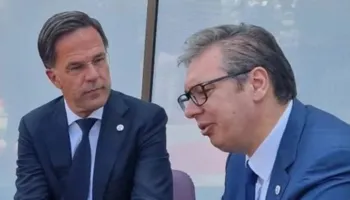 Lufta rikthehet në retorikën e Vuçiç, presidenti serb pret bisedën me kreun e NATO-s për Kosovën