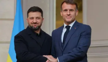 Macron bisedë telefonike me Zelenskyn, premton raketa të reja për Ukrainën: Duhet të forcojmë mbrojtjen ajrore të Kievit