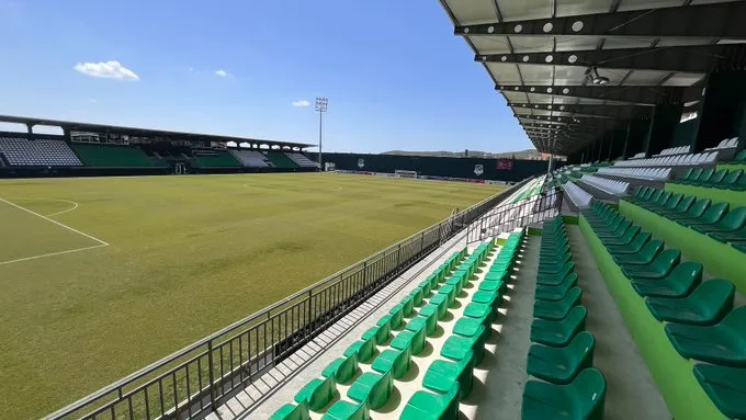 Magji shqiptare në Europë, Egnatia e Dinamo në Play Off