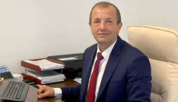 Maliqi kundër shkrirjes me Korçën? Topçiu: Ende nuk është e qartë çfarë do të ndodhë