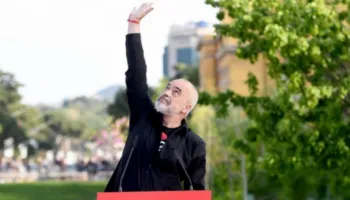 ‘Mallkimi’ i parandjerë i Ramës, aeroporti i Vlorës drejt Arbitrazhit