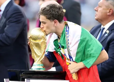 Mançester Junajtid kërkon t’i rrëmbejë Barcelonës Kampionin e Botës!