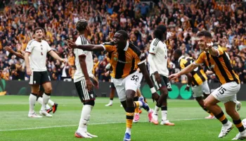 Manchester United e nis me humbje, fitore befasuese e Hull (Video)