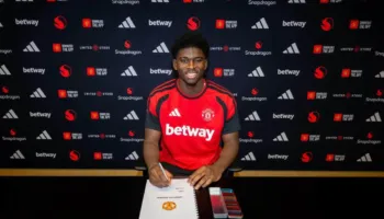 “Manchester United është klubi im i ëndrrave, mezi po pres që të luaj në Old Trafford”