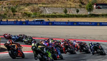 Marc Marquez fiton edhe garën e Aragon, Acosta e Bezzechi në podium, spanjolli Martin kryeson renditjen