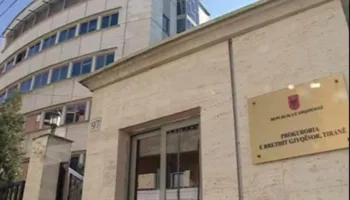 Mashtrimet online nëpërmjet dërgesave me postë, Prokuroria e Tiranës çon në gjyq nigerianin e pandehur! Ja si u zbulua në Itali dhe kurthi (DOSJA)