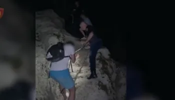 Mbetën të bllokuar në Kanionet e Gjipesë/ Shpëtohet në kohë turisti holandez, dhe dy fëmijët e tij të mitur