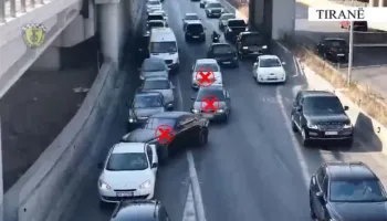 Mbi 12 mijë shkelje të konstatuara në një javë, Policia Rrugore “blindon” Tiranën