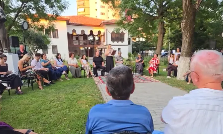 Mbrëmje poetike në Elbasan! Promovohen autorët vendas, ruhet trashëgimia letrare