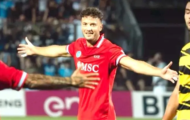Mbrojtësi/ Rrahmani shënoi përballë grekëve, Napoli i beson shqiptarit