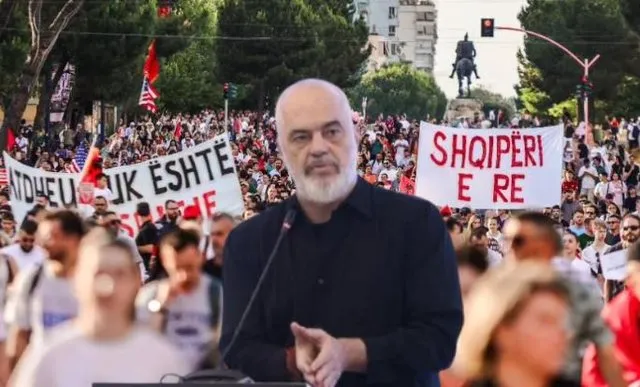 “Mbrojtja e Ballukut, tregoi krizën e qeverisë”/ Revolta qytetare, aktivisti: Rama të merret nën hetim, PS nuk…