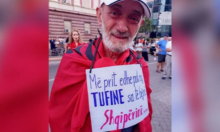 “Më prit edhe pak Tufinë sa të bëjmë Shqipërinë…”/ Mesazhi i të moshuarit që përloti rrjetin