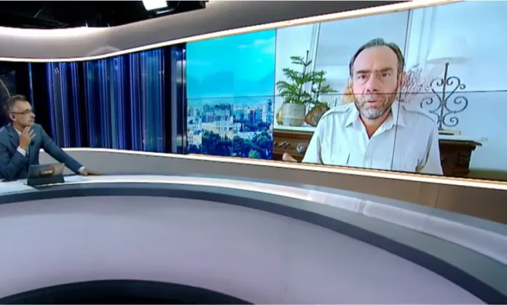 ‘Mëkati’ në Kushtetutë që po mban peng Kosovën, Genc Burimi: Partitë humbëse duan zgjedhje të reja