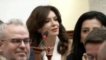 “Mëso nga lumi”, mesazhi i Spiropalit: Pengesat mund ta detyrojnë të ndryshojë rrjedhën, por kurrë destinacionin