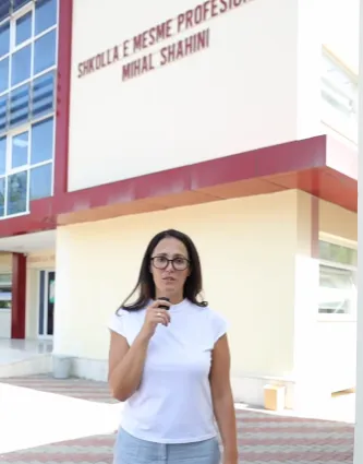 Ministrja Ibrahimaj në shkollën profesionale “Mihal Shahini” në Cërrik: 60% e të diplomuarve gjejnë punë