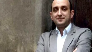 “M’thuaj se ke me m’dashtë”, poezinë e Klodian Kojashit e lexon Engjëllushe Alla