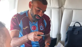 Muçi tregon respektin ndaj Salasë dhe nuk bën zhurmë, sulmuesi shqiptar i pranon kërkesën “faraonit”