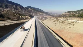 Mungon nyja lidhëse në Papër për autostradën e re Elbasan-Rrogozhinë/ ARRSH pranon se nuk e ka në fazën e parë