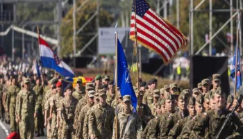 NATO nxjerr hartën e luftës/ Kaliningradi dhe infrastruktura ruse goditen me dronë e raketa