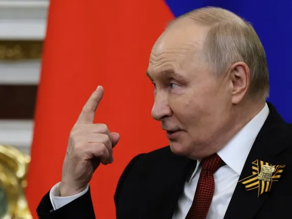 “NATO po infiltrohet qëllimisht”- Putin kërcënon Europën dhe Aleancën, Ukraina sulmon thellë në bazën ruse