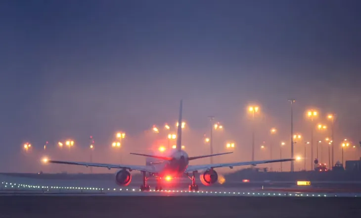 Ndërpriten fluturimet në aeroportin e Leipzig/Halle të Gjermanisë, shkak disa objekte të dyshimta