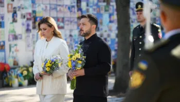 Në Ditën e Pavarësisë së Ukrainës, Zelensky kërkon më shumë presion ndaj Rusisë