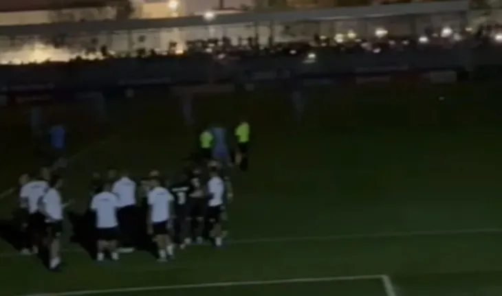 Në Durrës ikin dy herë dritat, Tirana e mbyll në avantazh pjesën e parë (video)