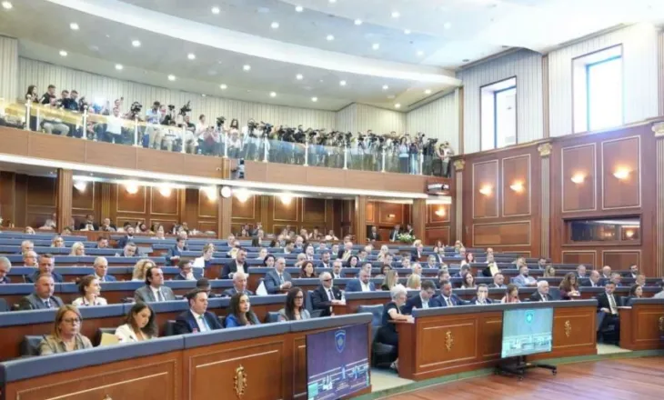 Negociatat e dështuara në Kosovë, zbulohen prapaskenat! LDK kërkon Presidentin për Vjosa Osmanin, Kurti i ofron…